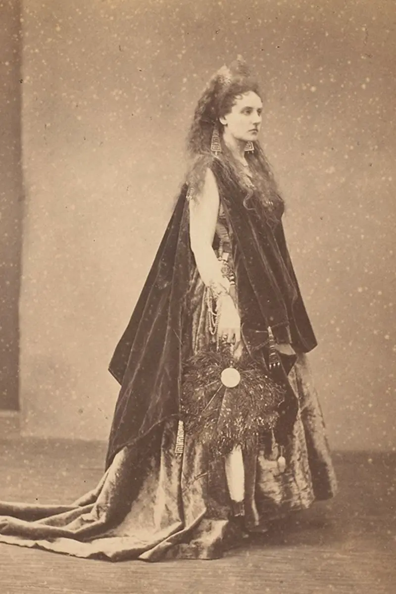 La Regina d’Etruria, Pierre-Louis Pierson, 1863–67, Immagine the met