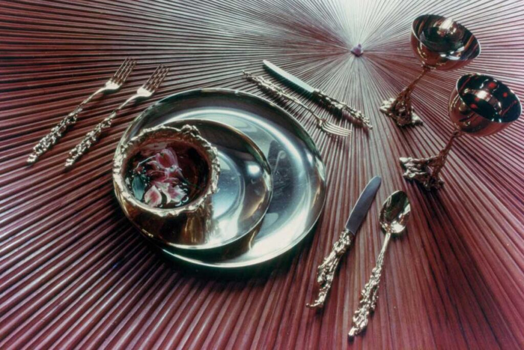 Gabriella Crespi, Table set della collezione Gocce oro, 1974