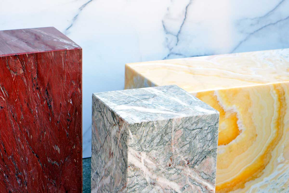 Cubi in marmo colorato Valsecchi Marmi