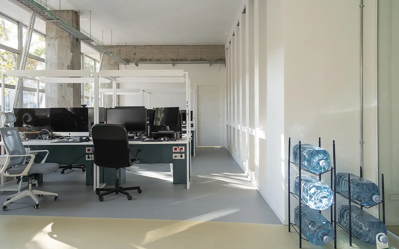 Desk TIWI STUDIO, Progetto 3L Studio Architettura, Foto Riccardo Gilioli