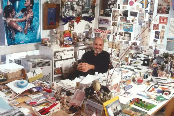 Elio Fiorucci all’interno del suo ufficio, 2004